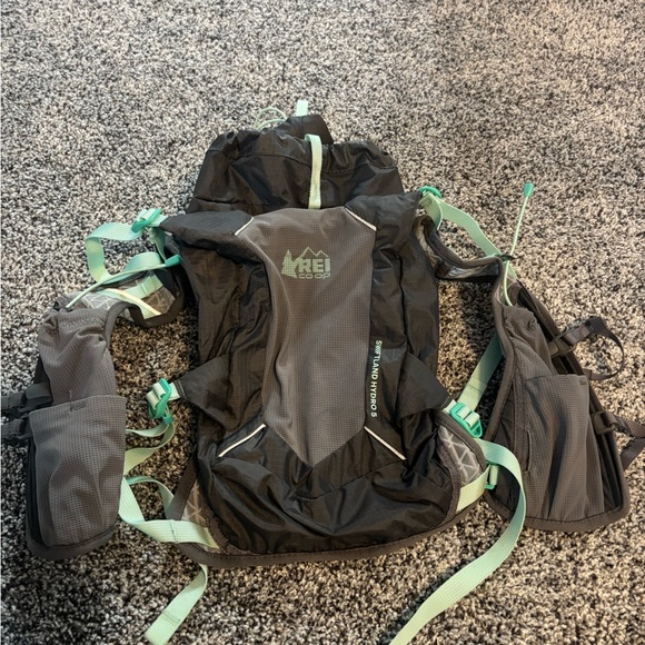 REI Handbags - REI Co-op Swiftland Hydro 5